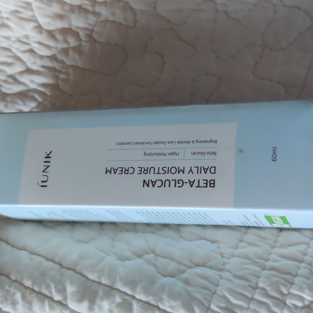 Unik Beta-Glucan Daily Moisture Cream - White